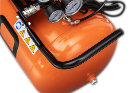 Kompresor olejowy 100l, 230V Kompresor olejowy 100l, 230V